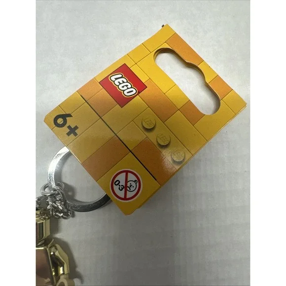 LEGO - Gold Mini Figure Key Chain - Picture 2 of 4